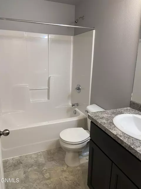 403 Cobblestone Loop SW, Mandan, ND 58554 photo 9