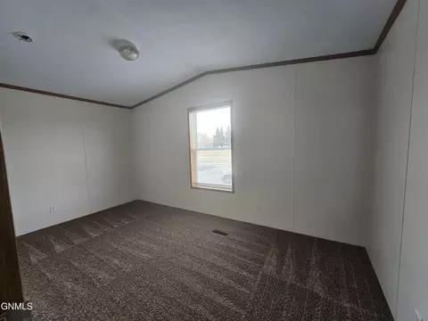 1005 27th St W, Williston, ND 58801 photo 13