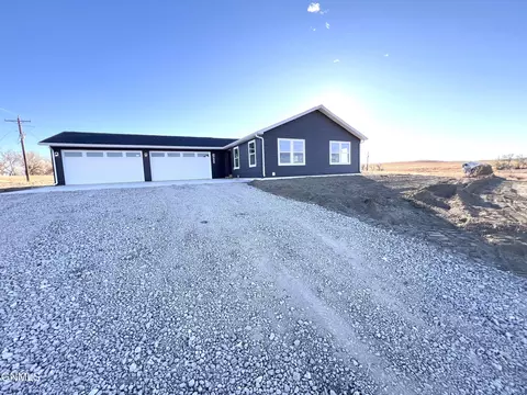 2162 124v Ave NW, Watford City, ND 58854
