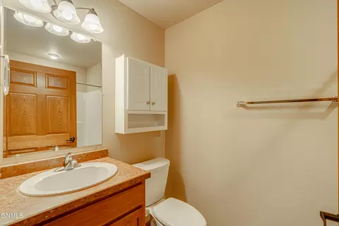 Bath - 2014 Bay Hill Loop, Bismarck, ND 58503 photo 5 of 8