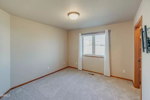 Bedroom - 2014 Bay Hill Loop, Bismarck, ND 58503 photo 4 of 4