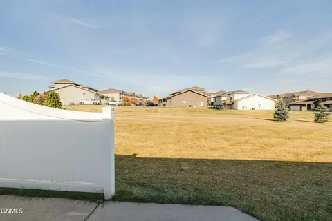 Exterior - 2014 Bay Hill Loop, Bismarck, ND 58503 photo 10 of 10