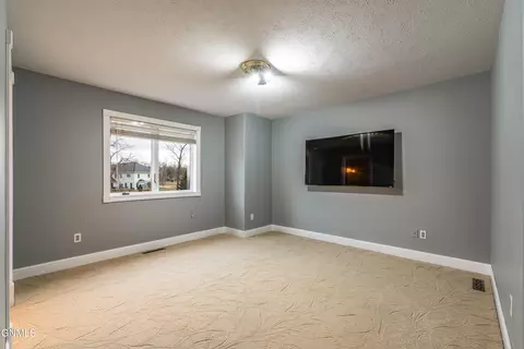 Bedroom - 2240 Harbor Dr, Bismarck, ND 58504 photo 3 of 4