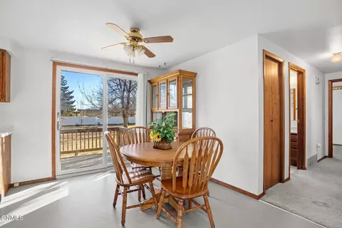 2502 15th Ave W, Williston, ND 58801 photo 14