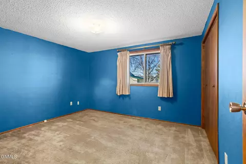 2502 15th Ave W, Williston, ND 58801 photo 22