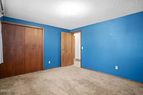 2502 15th Ave W, Williston, ND 58801 photo 23