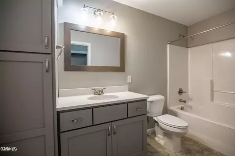 3209 Kenner Lp, Bismarck, ND 58504 photo 18
