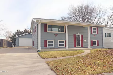 1839 N Griffin St, Bismarck, ND 58501