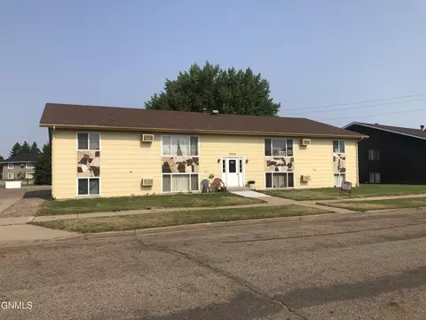 3240 Thayer Ave, Bismarck, ND 58501 photo 1