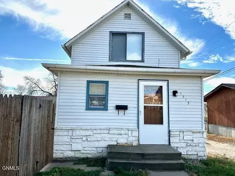 1313 E Rosser Ave, Bismarck, ND 58501