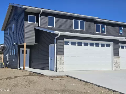 5206 Welder Ave, Bismarck, ND 58503