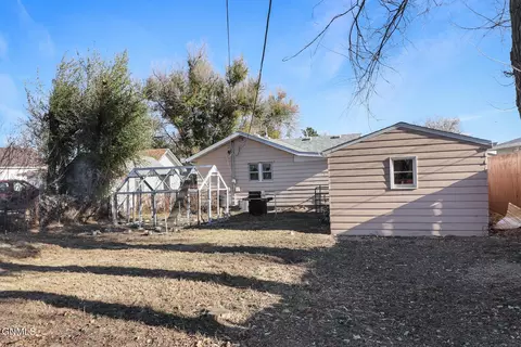 905 6th Ave E, Williston, ND 58801 photo 9