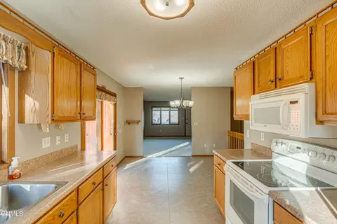 Kitchen - 1409 15th St SE, Mandan, ND 58554 photo 10 of 10