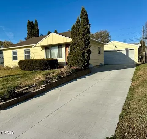1042 Riverview Ave, Bismarck, ND 58504 photo 3