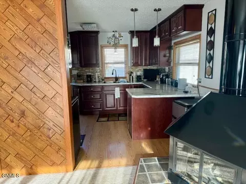1042 Riverview Ave, Bismarck, ND 58504 photo 6