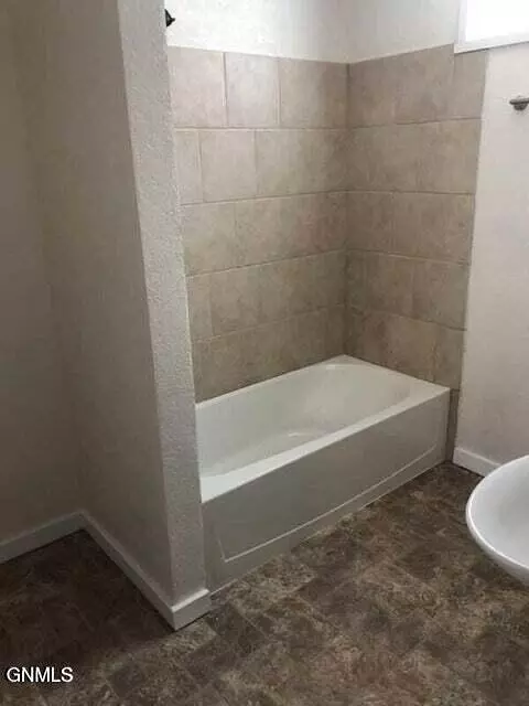 Bath - 2110 E Rosser Ave, Bismarck, ND 58501 photo 2 of 4