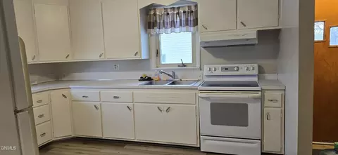 Kitchen - 236 Frances St N, Streeter, ND 58483 photo 2 of 2