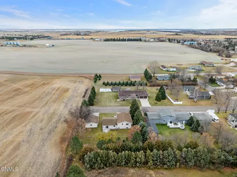834 4th Ave NE, Garrison, ND 58540 photo 5