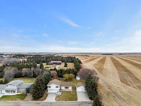 834 4th Ave NE, Garrison, ND 58540 photo 3