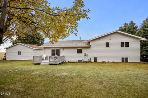 834 4th Ave NE, Garrison, ND 58540 photo 42