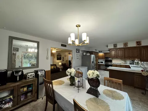 834 4th Ave NE, Garrison, ND 58540 photo 10