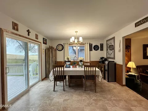 834 4th Ave NE, Garrison, ND 58540 photo 12