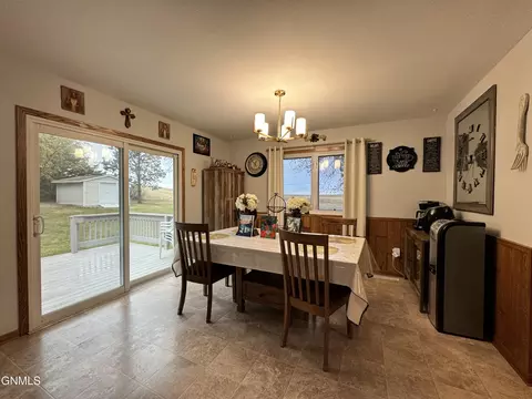 834 4th Ave NE, Garrison, ND 58540 photo 11
