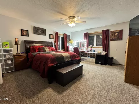 834 4th Ave NE, Garrison, ND 58540 photo 25