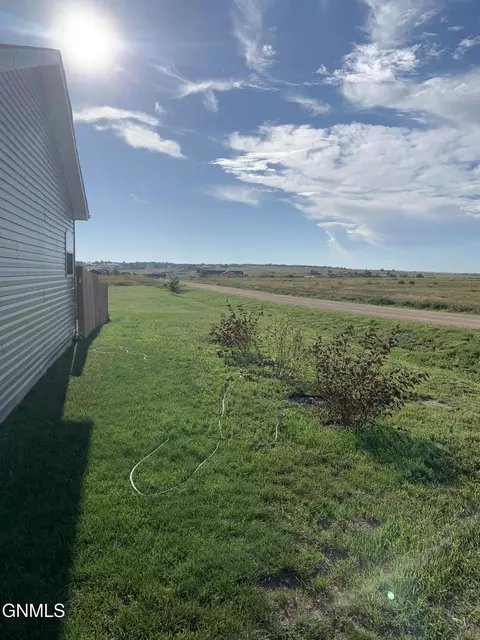 5471 Laurice Ave, Williston, ND 58801 photo 37