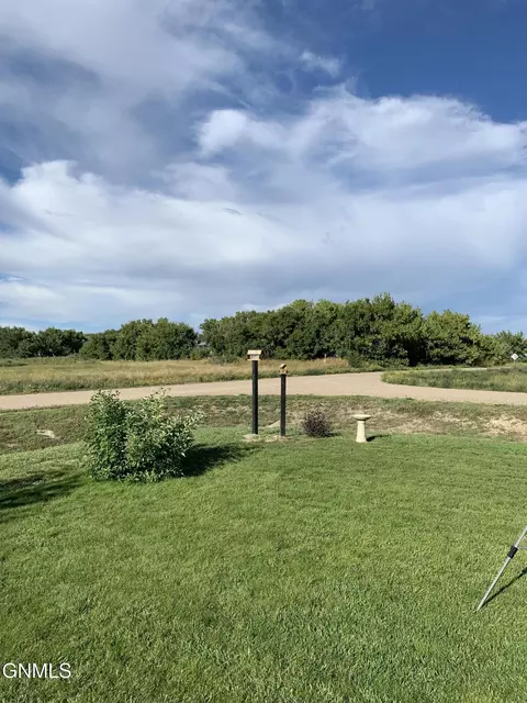 5471 Laurice Ave, Williston, ND 58801 photo 35