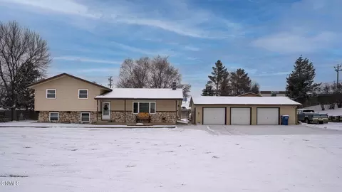 708 Hwy 49 N, Beulah, ND 58523