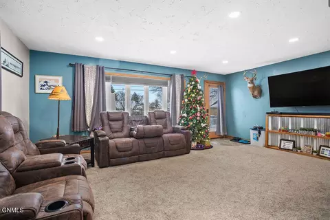 Living - 503 15th Ave W, Williston, ND 58801 photo 1 of 1