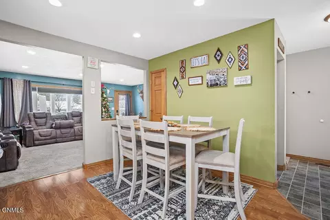 Dining - 503 15th Ave W, Williston, ND 58801 photo 1 of 1