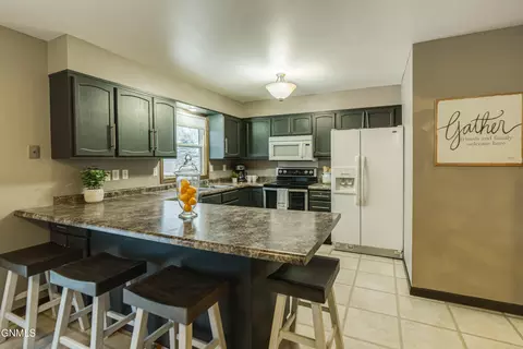 2520 7th St N, Bismarck, ND 58503 photo 6