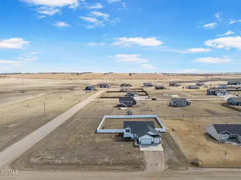 13658 Cherry St NW, Williston, ND 58801 photo 46