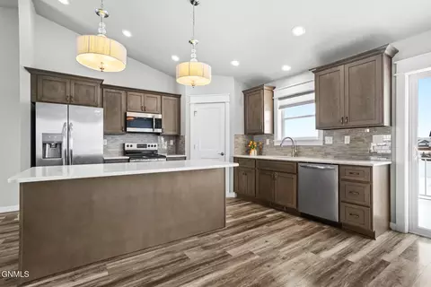 13658 Cherry St NW, Williston, ND 58801 photo 14