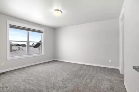 13658 Cherry St NW, Williston, ND 58801 photo 26