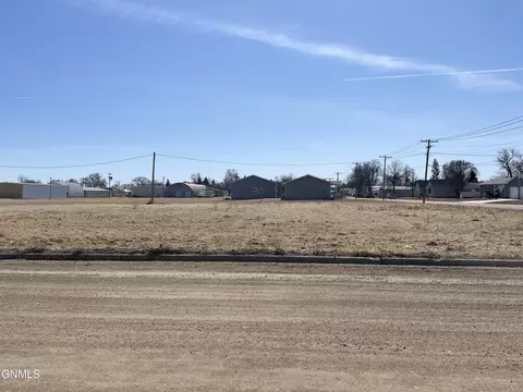 1250 2nd St N, Carrington, ND 58421