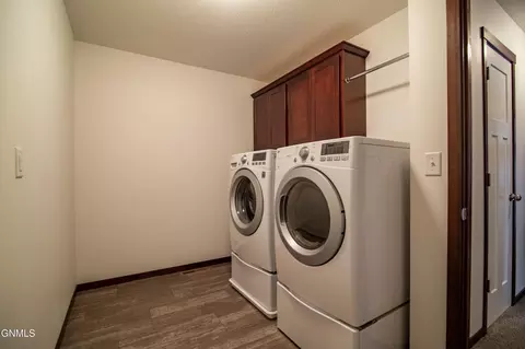 313 Irvine Loop, Bismarck, ND 58504 photo 27