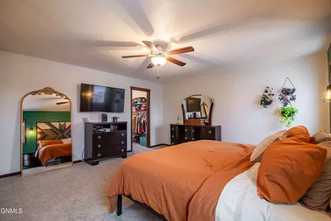 313 Irvine Loop, Bismarck, ND 58504 photo 19
