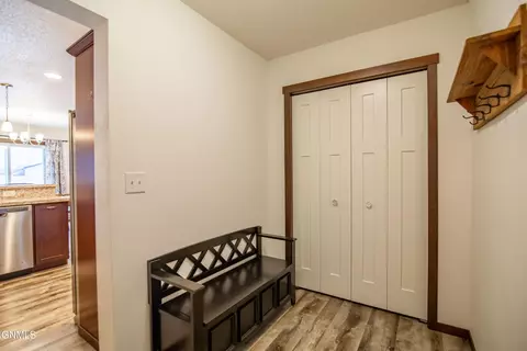 313 Irvine Loop, Bismarck, ND 58504 photo 14