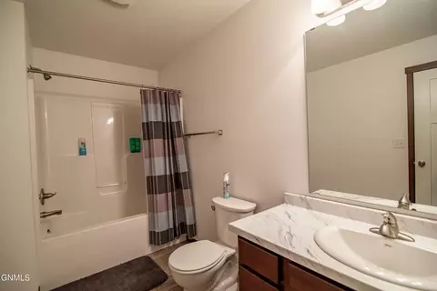313 Irvine Loop, Bismarck, ND 58504 photo 26