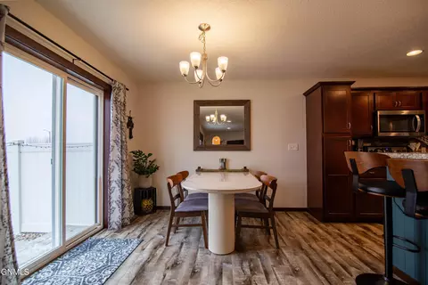 313 Irvine Loop, Bismarck, ND 58504 photo 12