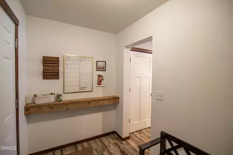 313 Irvine Loop, Bismarck, ND 58504 photo 13
