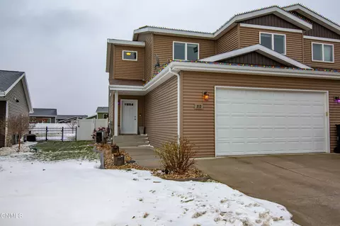 313 Irvine Loop, Bismarck, ND 58504 photo 30
