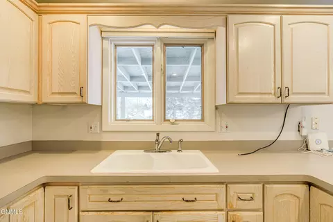 Kitchen - 218 Nova Dr, Bismarck, ND 58503 photo 5 of 6