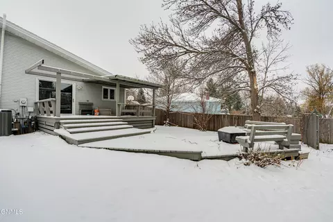 Exterior - 218 Nova Dr, Bismarck, ND 58503 photo 7 of 10
