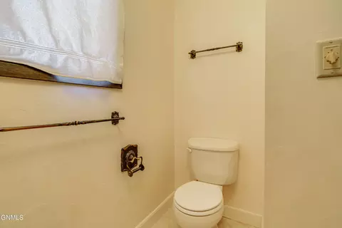 Bath - 218 Nova Dr, Bismarck, ND 58503 photo 3 of 7