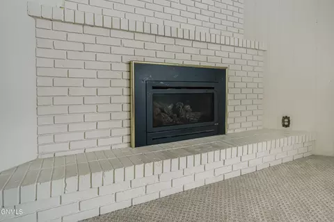 Living - 218 Nova Dr, Bismarck, ND 58503 photo 3 of 8