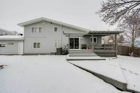 Exterior - 218 Nova Dr, Bismarck, ND 58503 photo 8 of 10